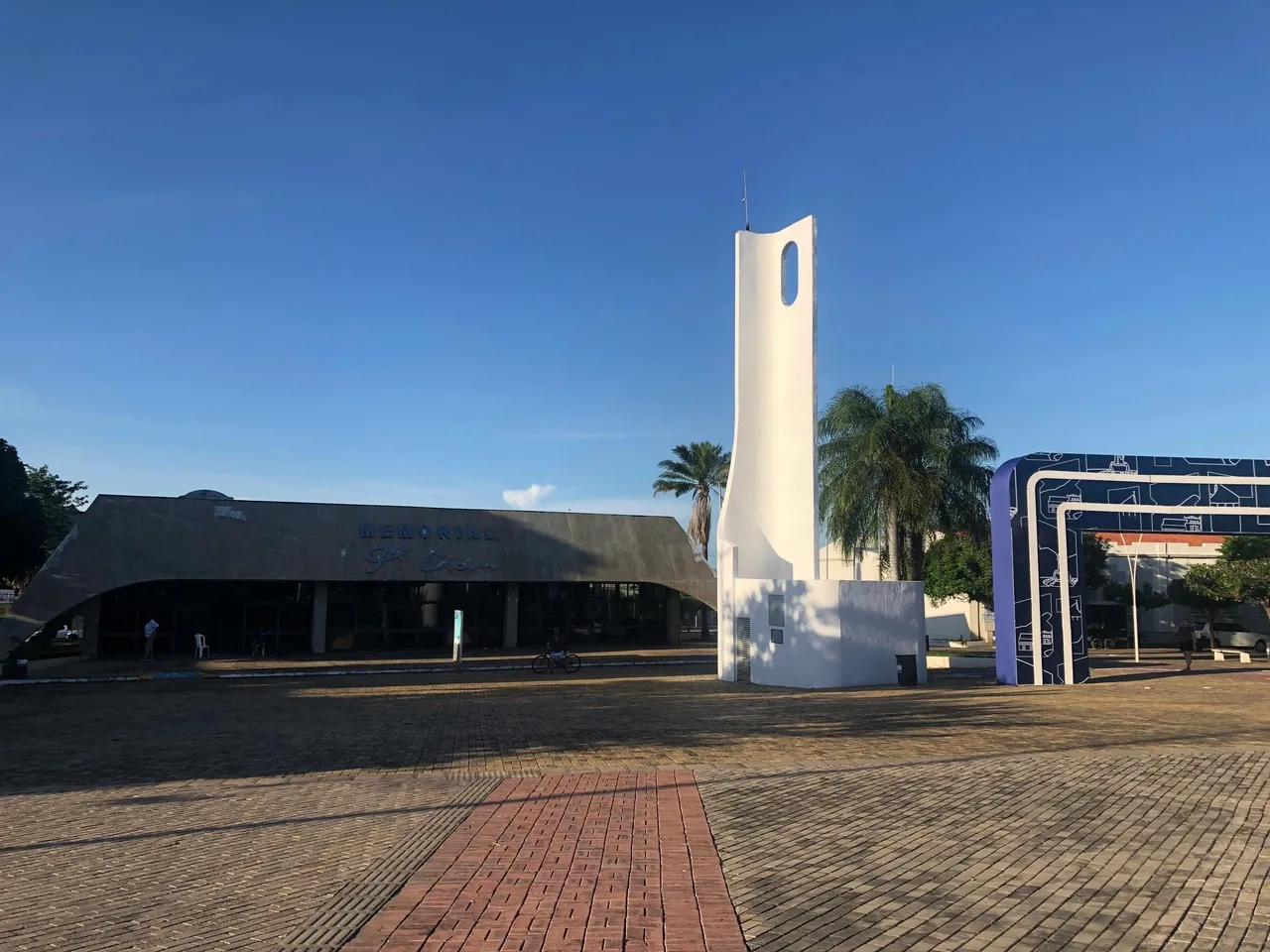 O espaço guarda a memória do sacerdote católico querido pelo povo que ainda arranjou tempo para ser um político de feitos reconhecidos