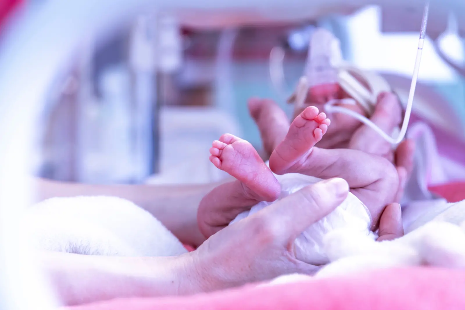 Imagem da notícia: Mortalidade infantil volta a crescer no CE, com 1,3 mil óbitos de bebês por ano; entenda fatores