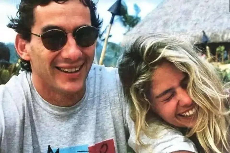 Imagem da notícia: Adriane Galisteu celebra aniversário de 64 anos de Ayrton Senna: 'Para sempre Beco'