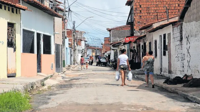 Imagem da notícia: Oito acusados de integrar facções e expulsar moradores em Fortaleza são absolvidos pela Justiça