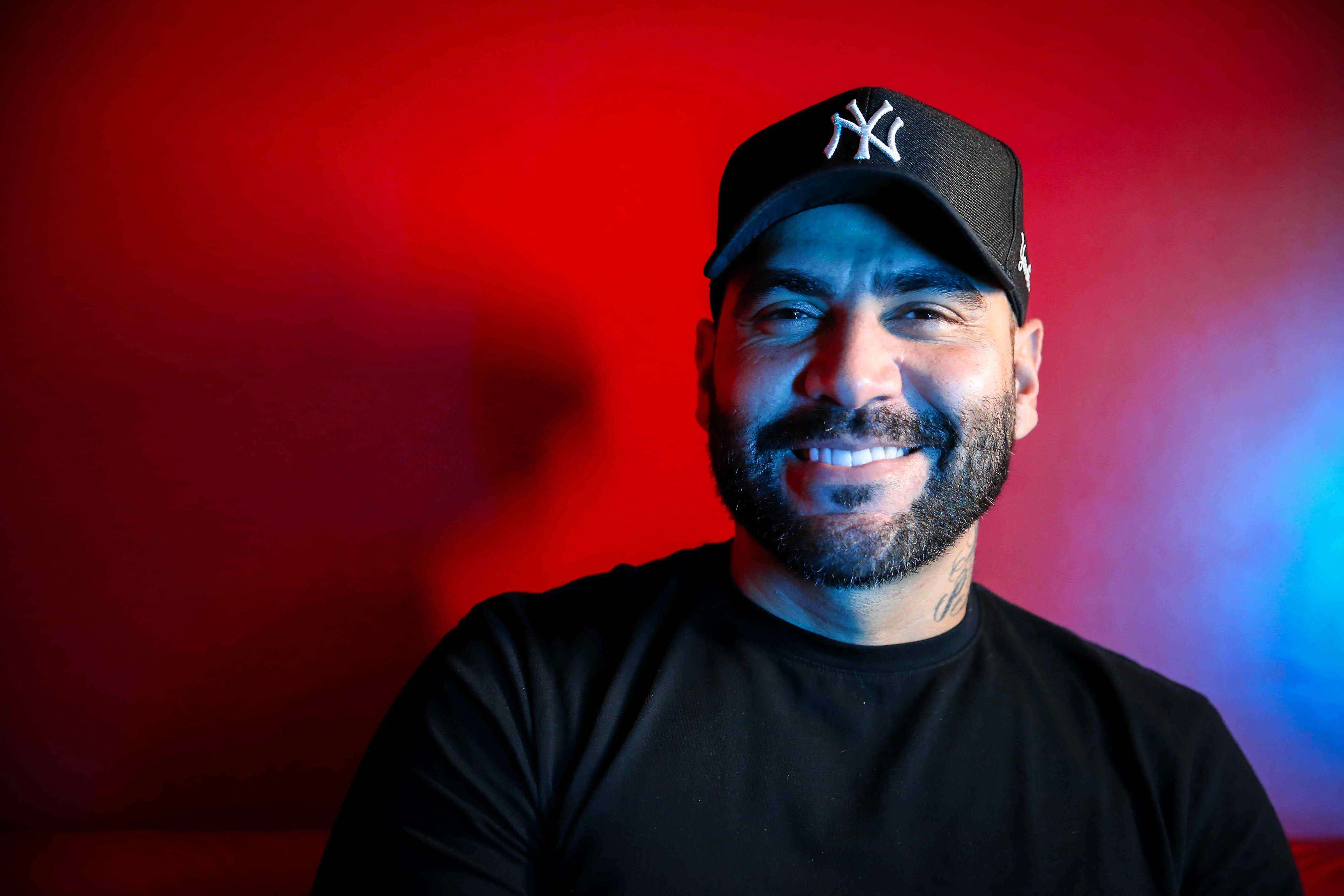 Imagem da notícia: QUE NEM TU: Felipão fala do impacto da fama na família, 'tretas' do passado e os desafios no forró