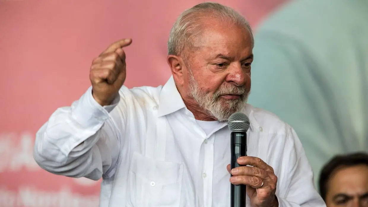 Imagem da notícia: Lula visita Ceará e acompanha obras de ferrovia em Iguatu; veja tempo real