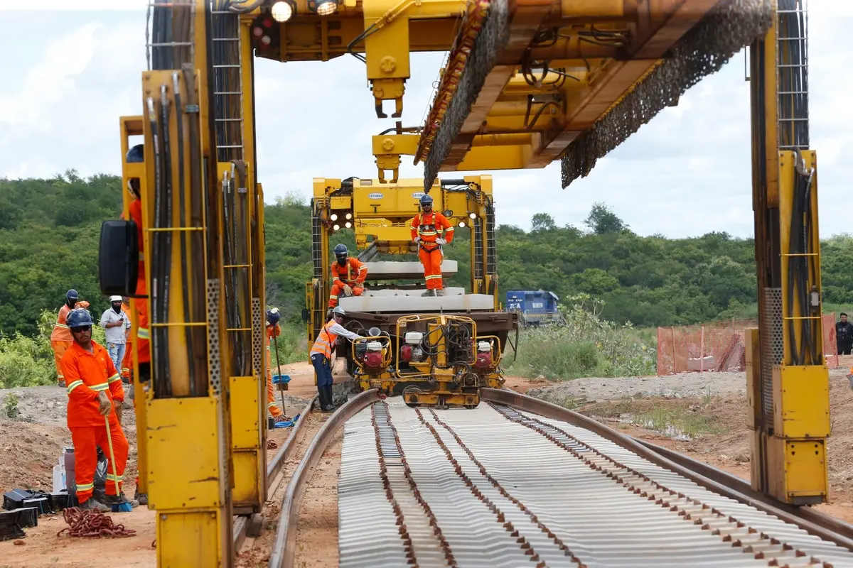 Imagem da notícia: 'Transnordestina será entregue até 2027', diz Tufi Daher, diretor-presidente da ferrovia