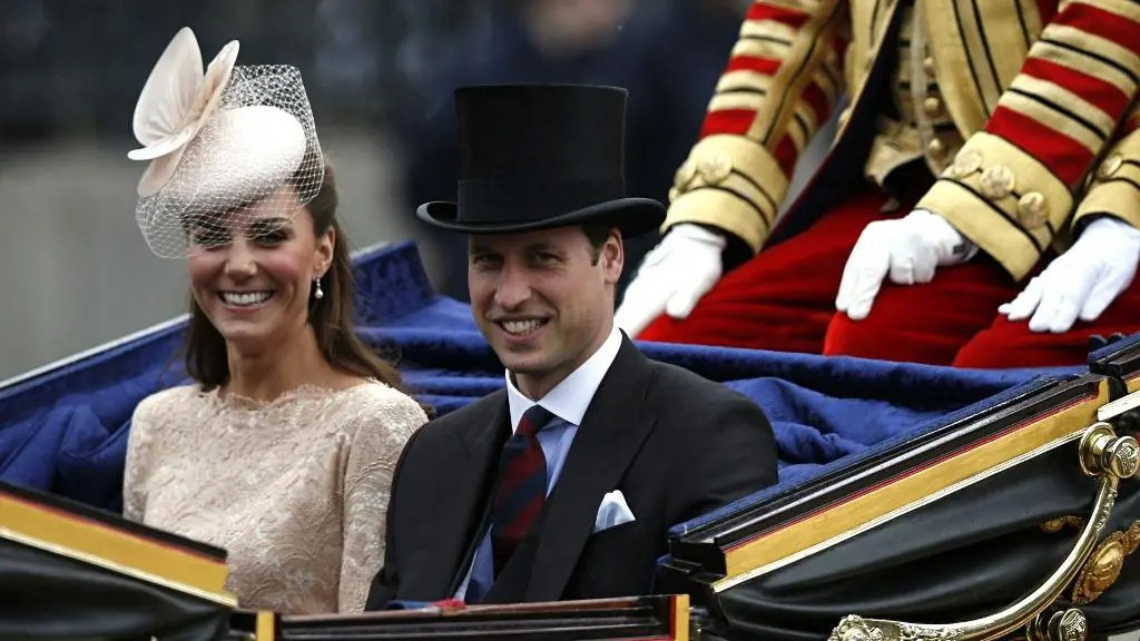 Imagem da notícia: William e Kate estão ansiosos com a possibilidade de virarem reis, diz jornal britânico