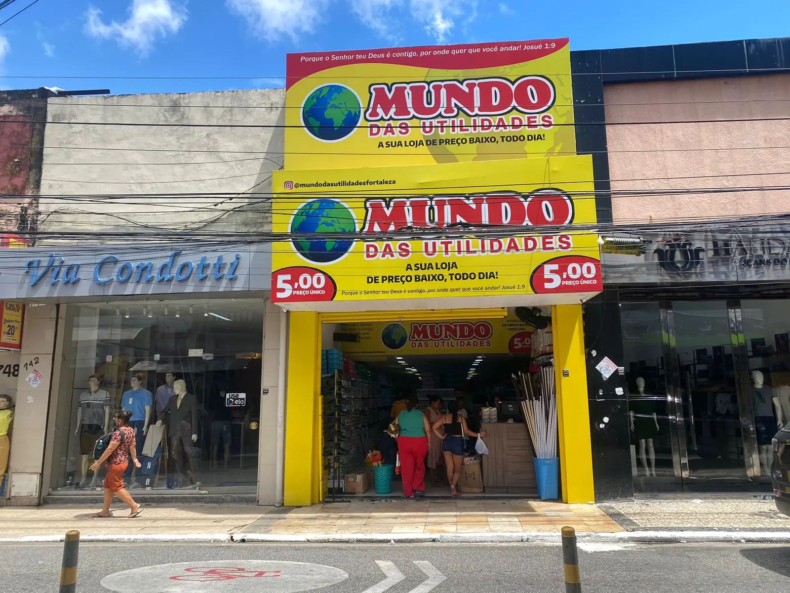 Imagem da notícia: Lojas de preço único se multiplicam pelo Centro de Fortaleza e fazem sucesso nas redes sociais