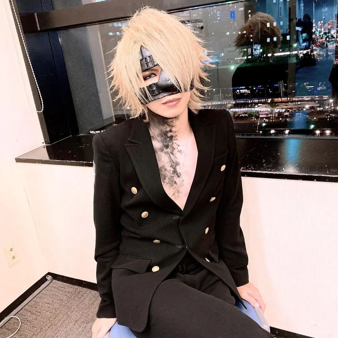 Imagem da notícia: Morre músico Reita, baixista da banda japonesa the GazettE, aos 42 anos