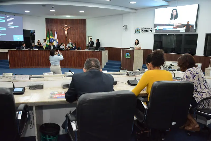 Imagem da notícia: Aliados e opositores de Sarto na Câmara Municipal travam queda de braço para emplacar CPIs