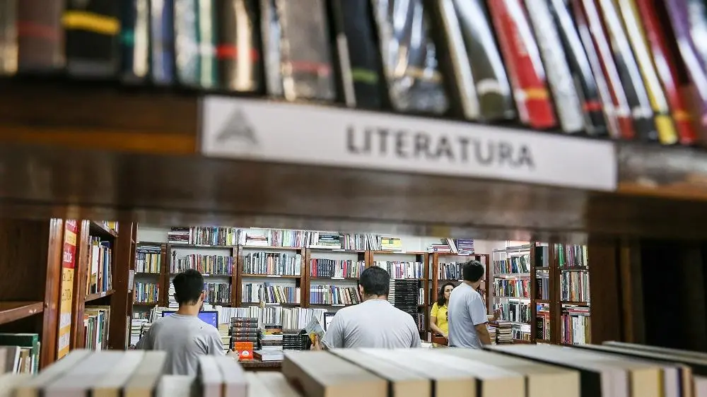 Imagem da notícia: Campanha Visite Uma Livraria incentiva leitores a apoiarem lojas físicas; conheça as de Fortaleza 