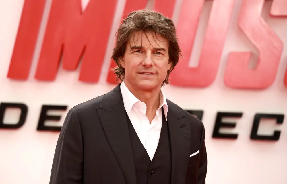 Imagem da notícia: Filha de Tom Cruise, Suri Holmes não tem contato com o pai há mais de uma década