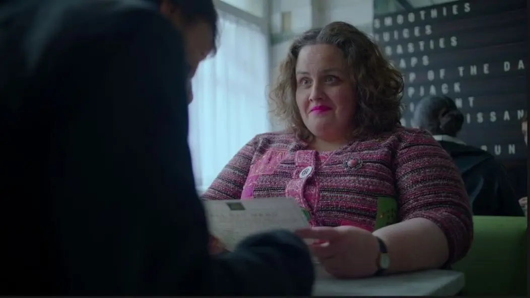 Imagem da notícia: Fiona Harvey, apontada como a verdadeira 'Martha' de Bebê Rena, critica a atriz que a interpretou