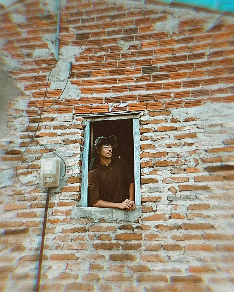 Imagem da notícia: Cearense conquista público nas redes sociais ao contar experiências de quem vive em interior raiz