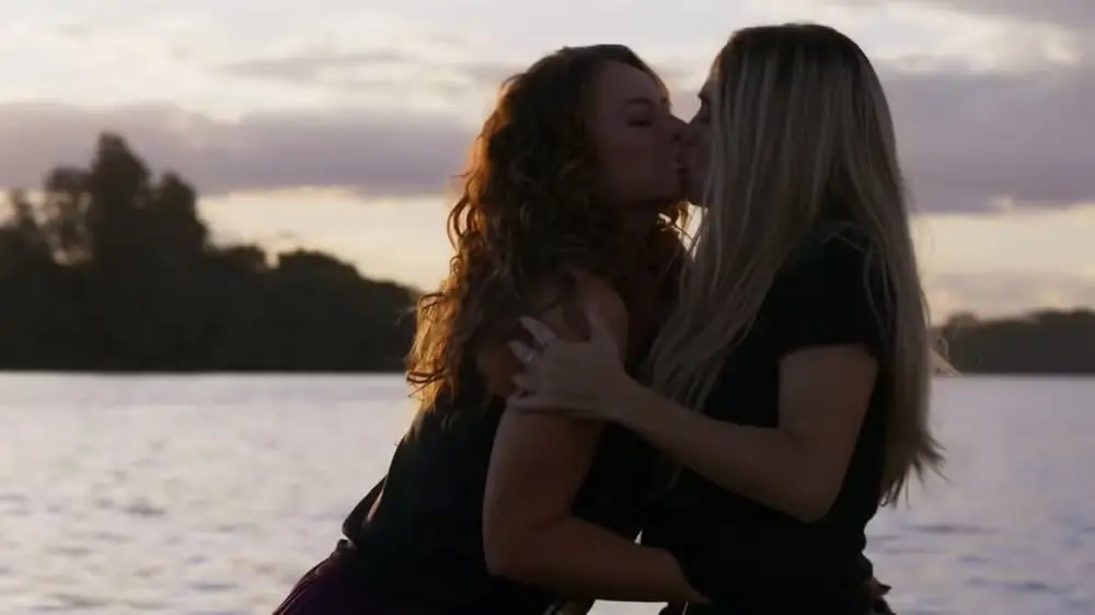 Imagem da notícia: Paolla Oliveira comenta sobre cenas quentes com Nanda Costa em 'Justiça 2': 'Não houve desconforto'