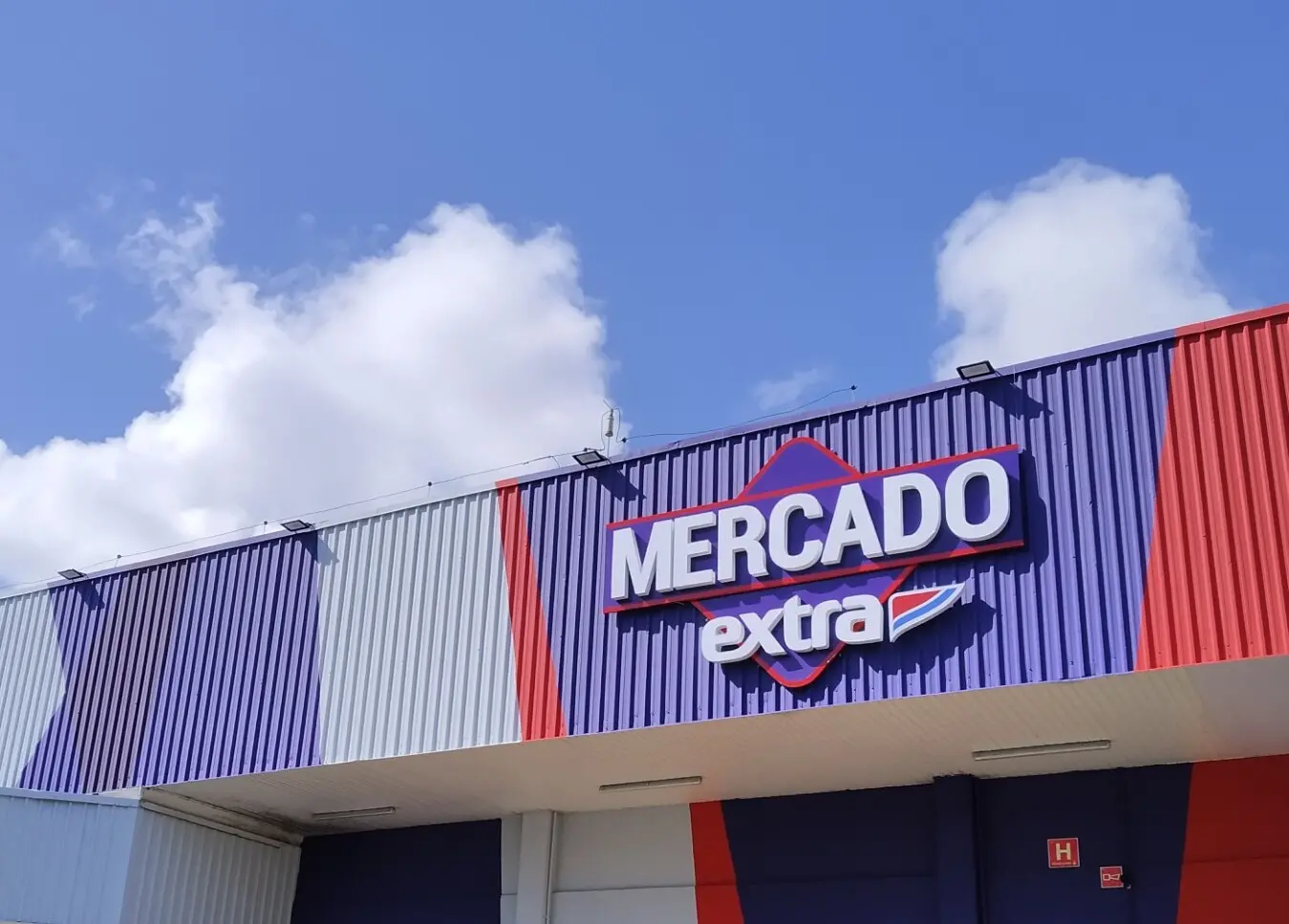 Imagem da notícia: Mercado Extra fechará loja em Fortaleza neste mês; veja onde