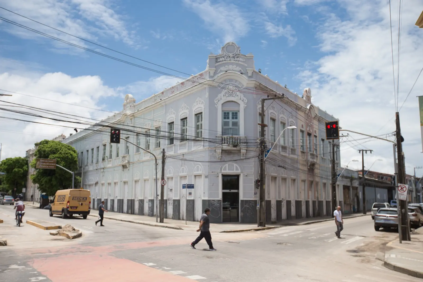 Imagem da notícia: Ceará investe R$ 615,5 milhões em 2024 e registra o maior aporte em 10 anos
