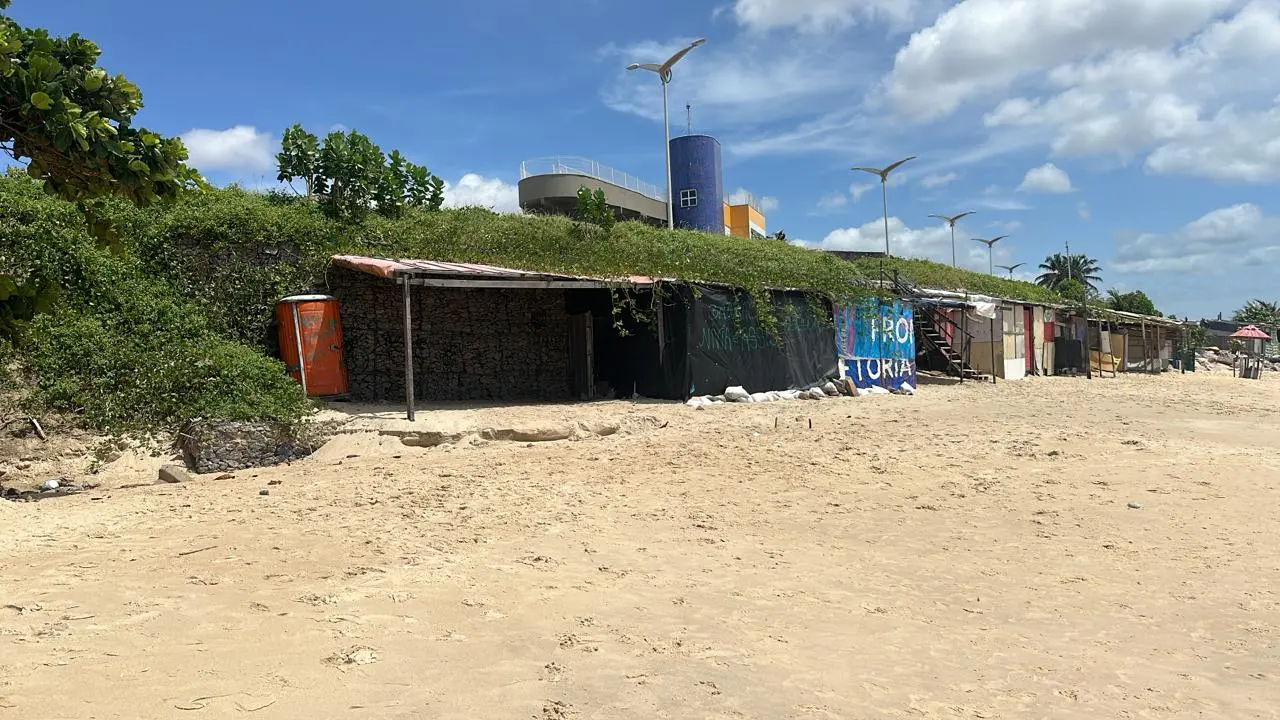 Imagem da notícia: Corpo de homem é encontrado decapitado e perfurado em região do coração em Fortaleza