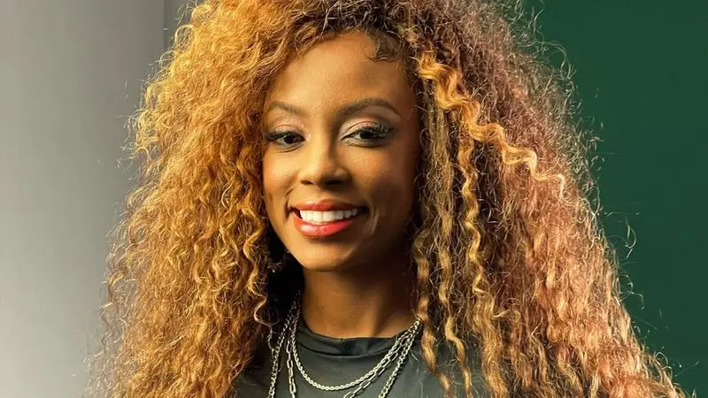 Imagem da notícia: No Dia das Mães, ex-BBB Lumena revela que sofreu aborto espontâneo há dois anos 