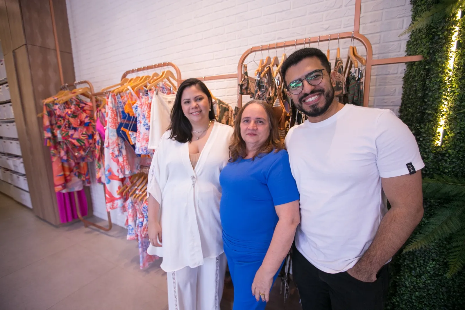 Ana Tavares com o filho e a nora