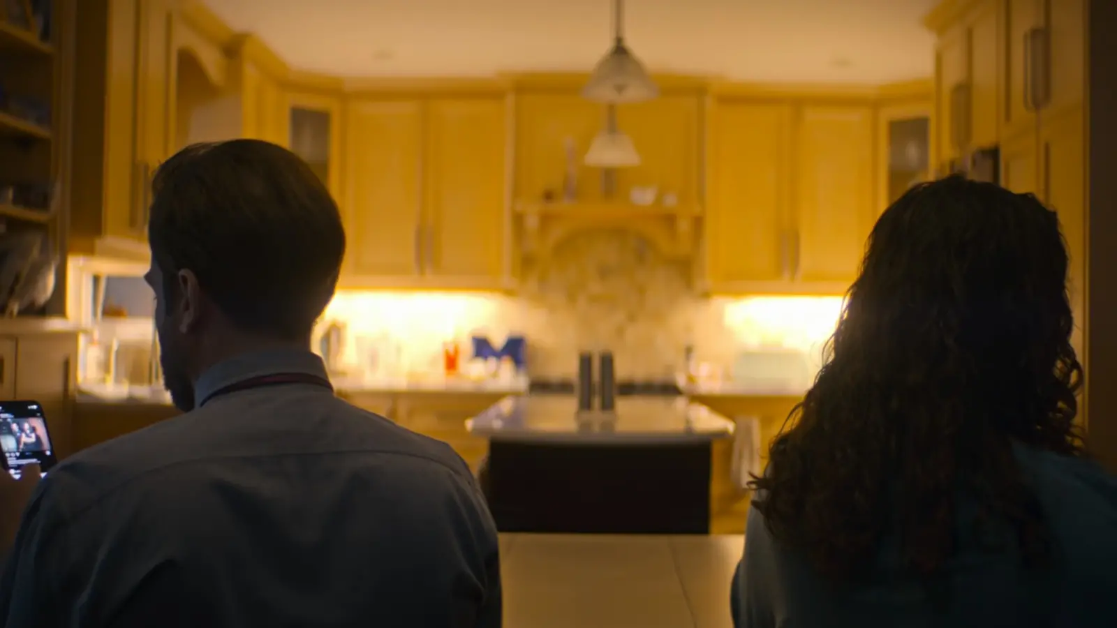 Imagem da notícia: Netflix lança série sobre Ashley Madison, polêmica rede social para traições; veja mais 