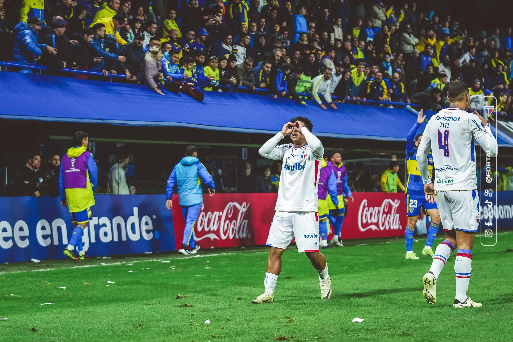 Kervin Andrade comemora o gol do Fortaleza em La Bombonera