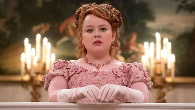 Imagem da notícia: Atriz de Bridgerton revela que pediu para gravar cenas de nudez como resposta a bodyshaming