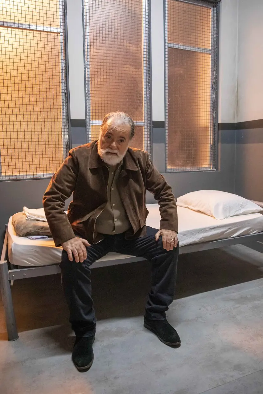 Imagem da notícia: Tony Ramos está em processo de reabilitação com fisioterapia no hospital, diz boletim