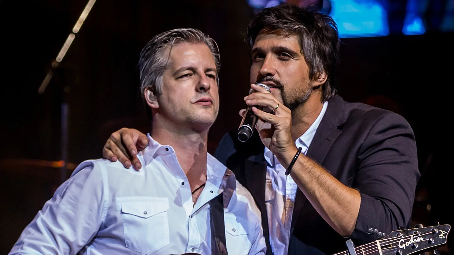 Imagem da notícia: Após críticas, Sarto cancela show de Victor e Léo no São João de Fortaleza