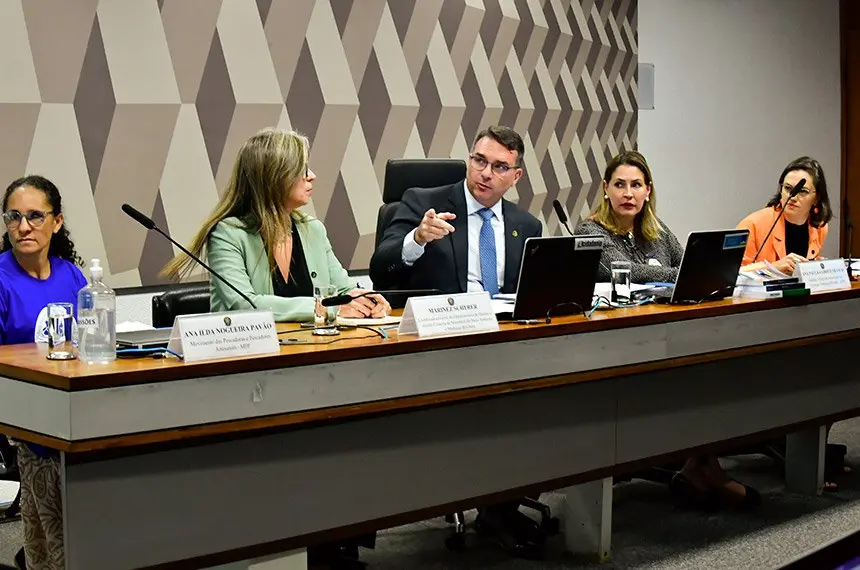 Imagem da notícia: Praias serão privatizadas no Brasil? Entenda o que propõe PEC debatida no Senado