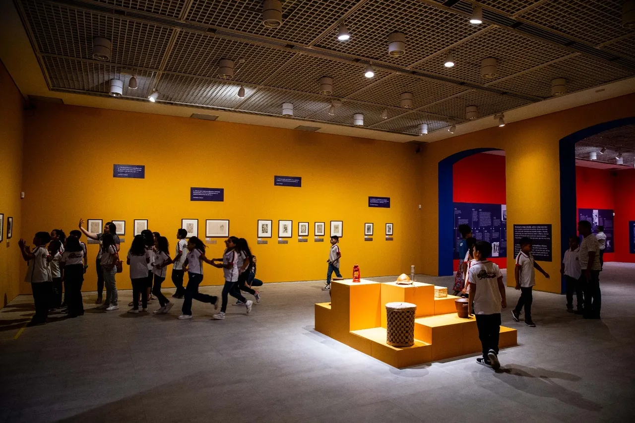 Escolas podem agendar visitas guiadas à exposição
