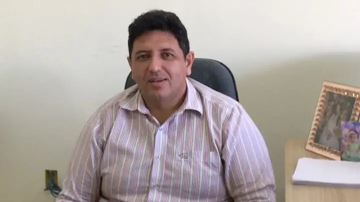 Imagem da notícia: Caridade: Após afastamento de prefeita, vice-prefeito busca na Justiça assumir mandato; entenda