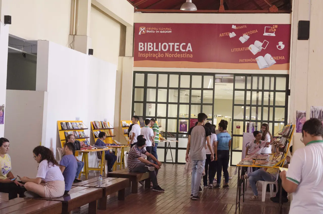 Imagem da notícia: Feira da Literatura Cearense retorna com programação gratuita e homenagem a Oswald Barroso no CCBNB