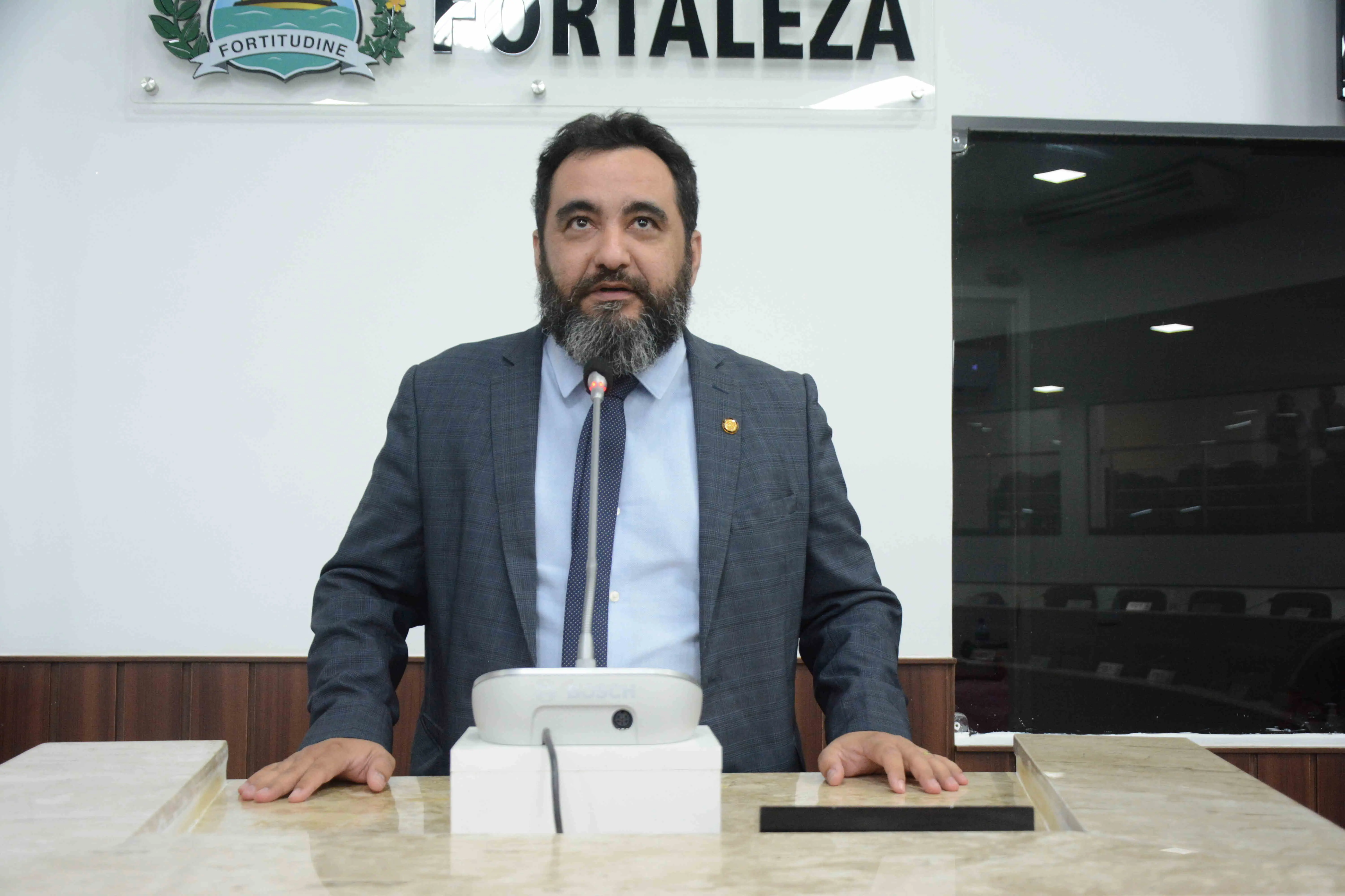 Imagem da notícia: Wagner Lobo retorna à Câmara Municipal de Fortaleza após licença de Veríssimo Freitas