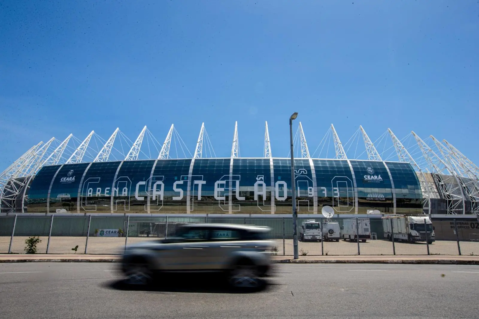 Imagem da notícia: Torcedores com ficha criminal extensa são presos ao tentar entrar no Castelão para partida