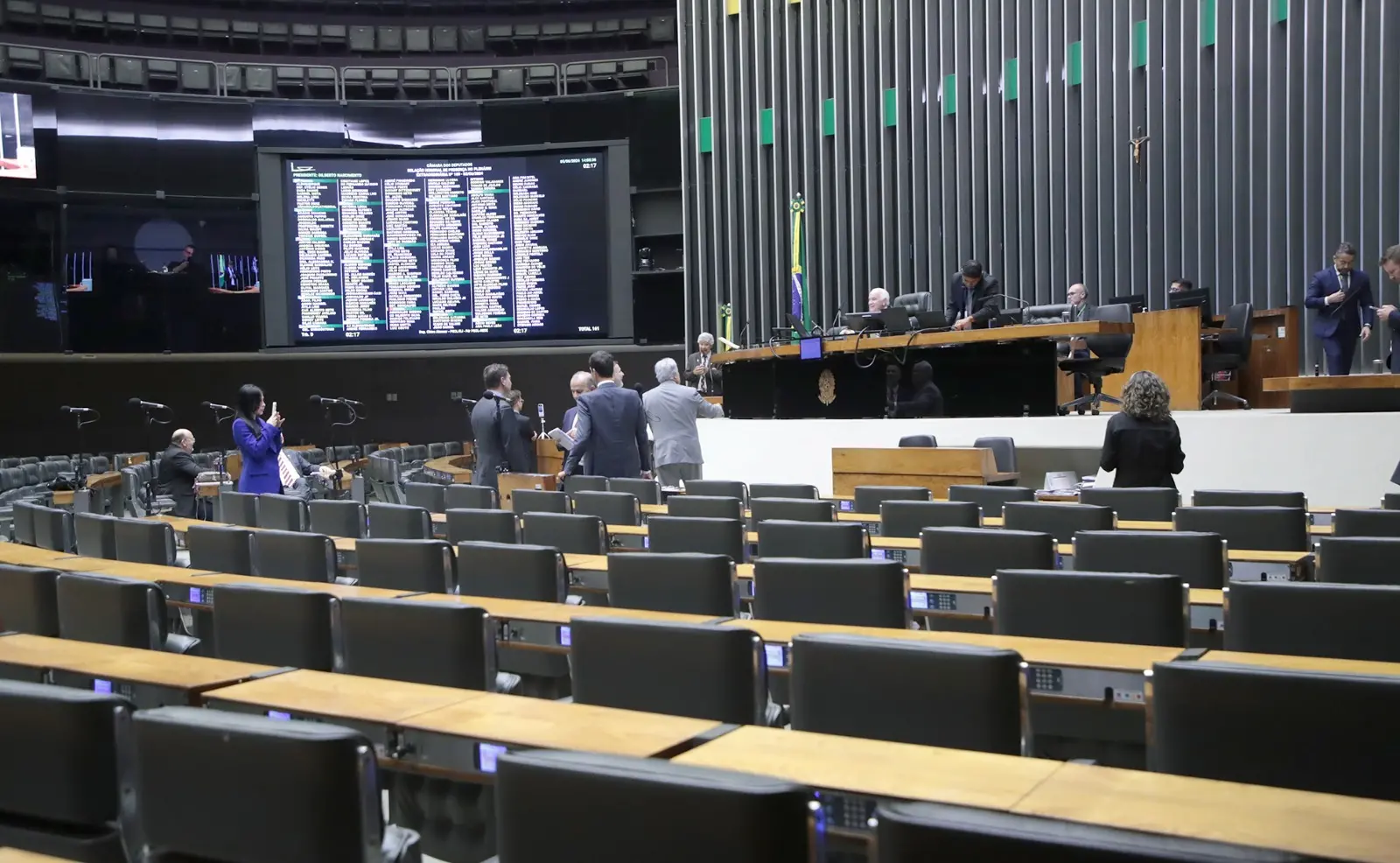 Imagem da notícia: Fim da criminalização das fake news: qual o impacto para as eleições municipais de 2024