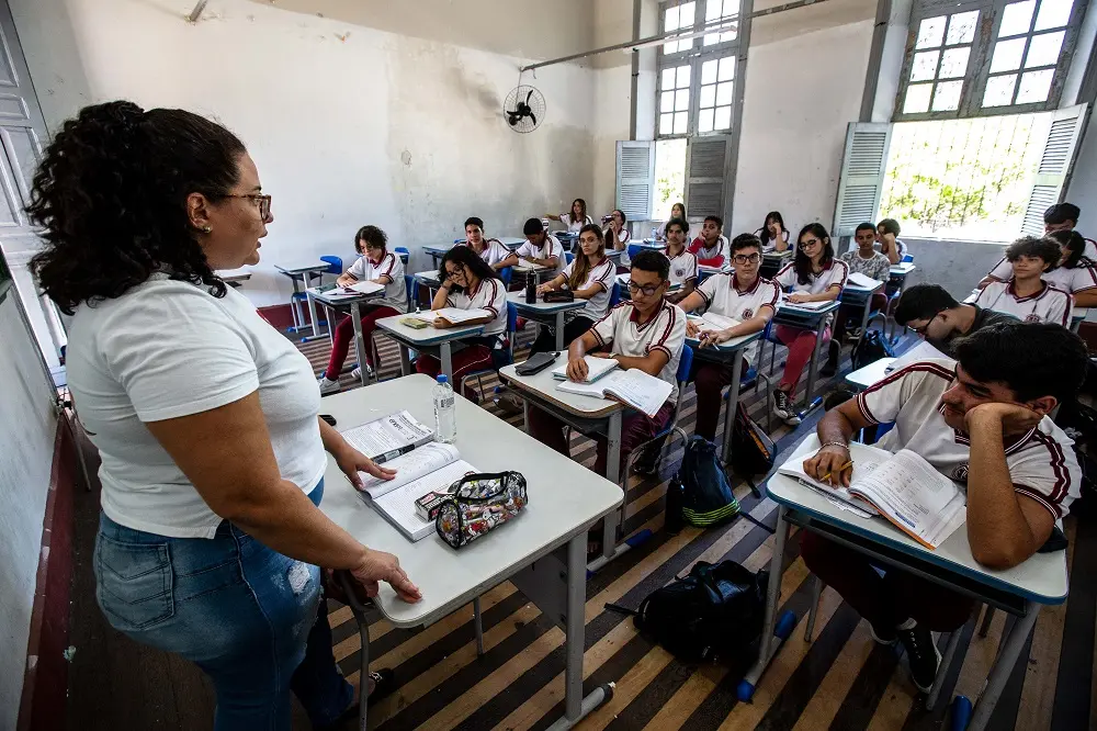 Imagem da notícia: Novo Ensino Médio: veja o que muda na proposta aprovada na Câmara e a defendida pelo Senado
