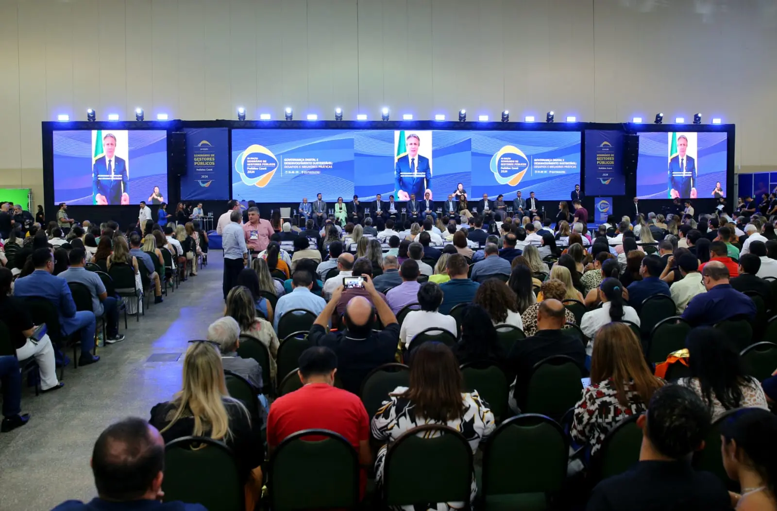 Imagem da notícia: Seminário Prefeitos 2024: gestores apontam ações para gerar empregos e movimentar renda nas cidades