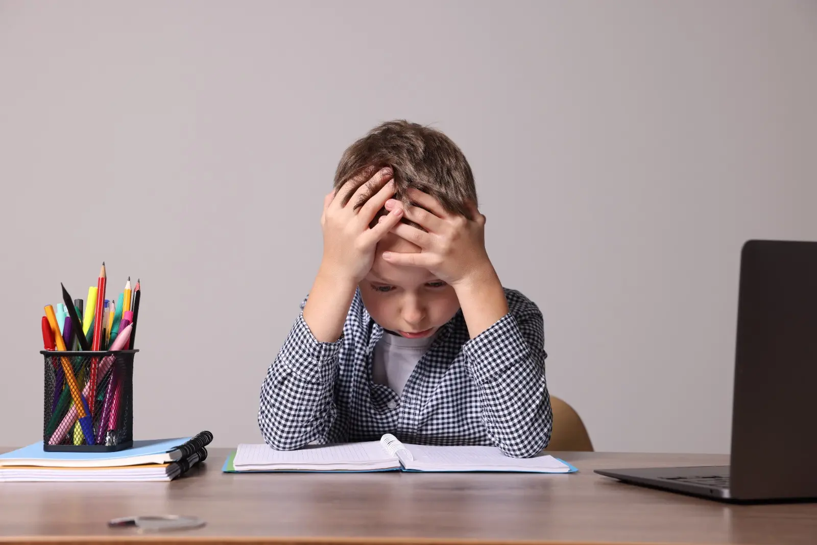 Imagem da notícia: TDAH, dislexia, discalculia, disgrafia: meu filho tem transtorno específico de aprendizagem?