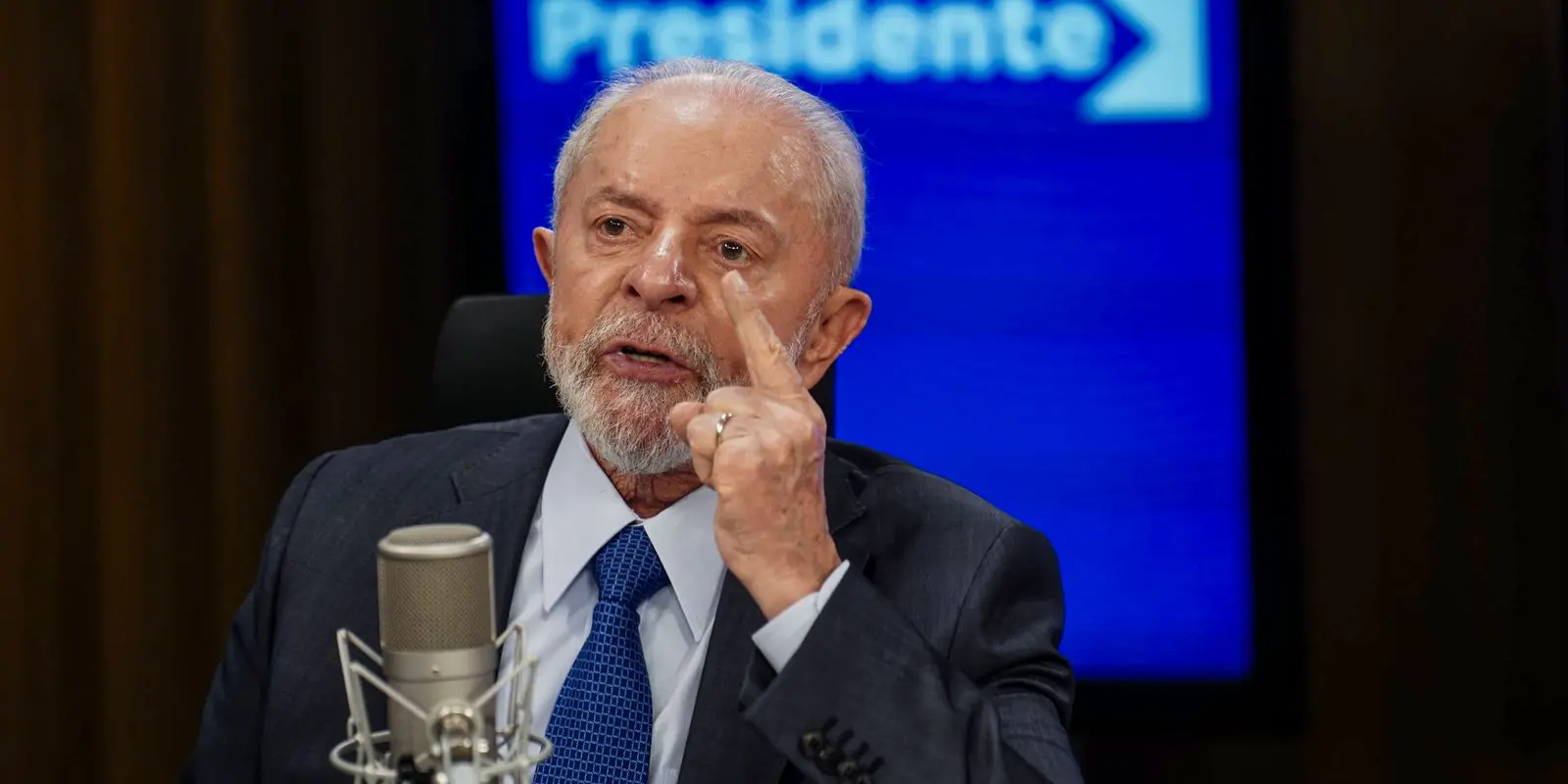 Imagem da notícia: Lula afirma que pode tentar reeleição em 2026 'se for necessário'