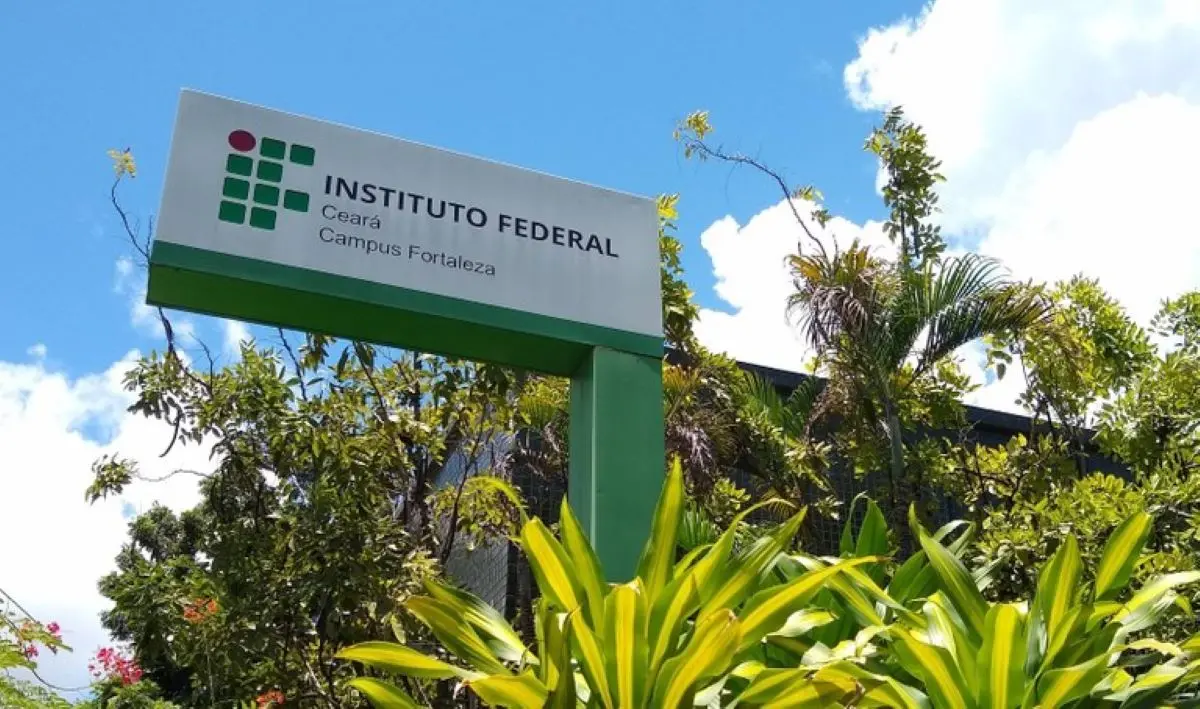 Imagem da notícia: Professores e técnicos do IFCE aceitam proposta do governo federal e greve pode acabar 