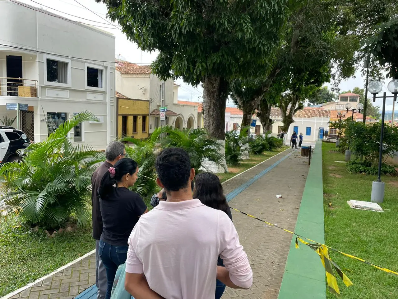 Imagem da notícia: Chacina em Viçosa do Ceará: saiba quem são as vítimas mortas em praça pública 