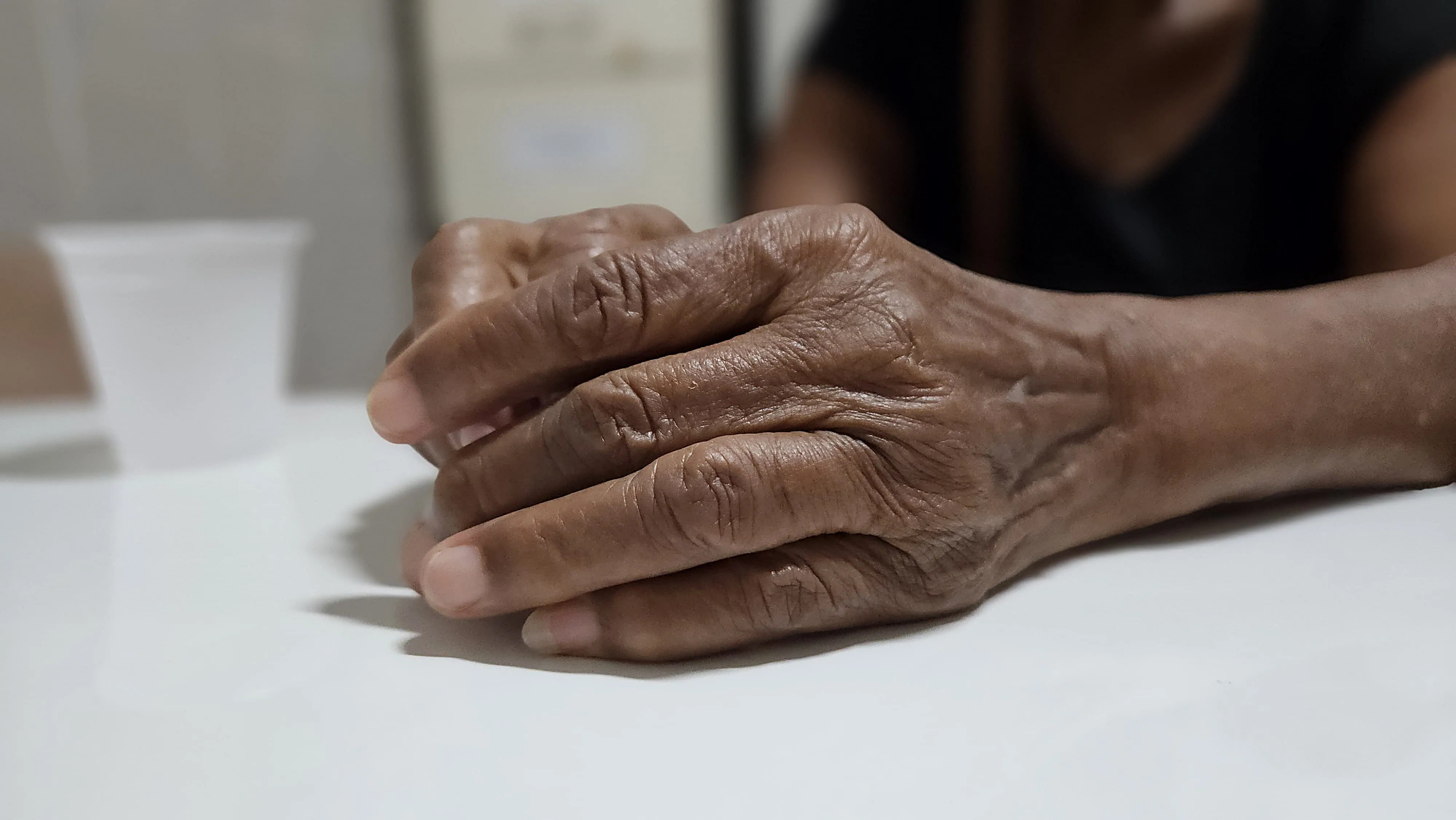 Etarismo e questões sociais expõem idosos a múltiplas violências