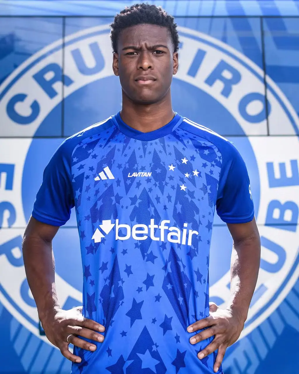Imagem da notícia Cruzeiro anuncia Jonathan; veja as principais vendas da base do Ceará