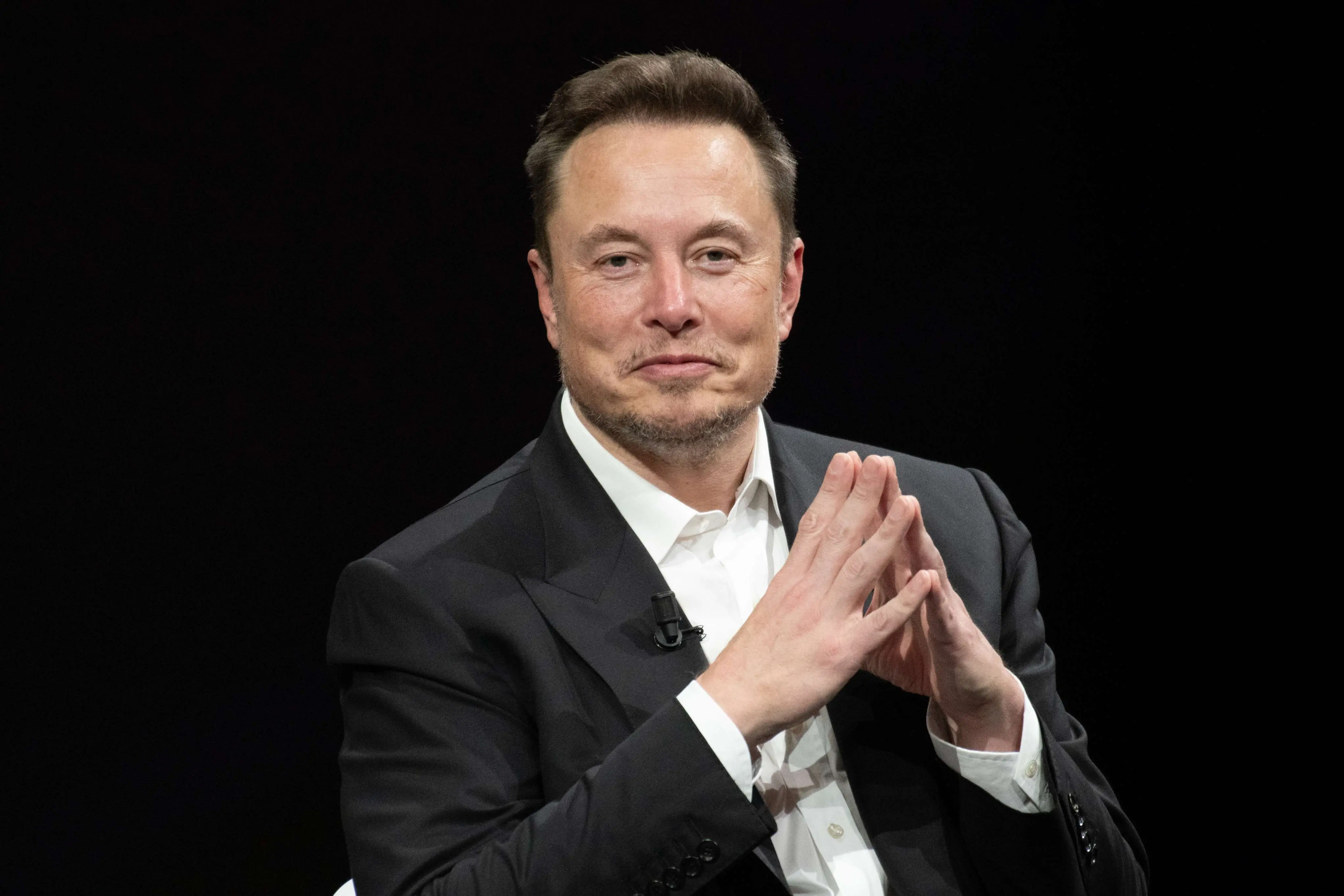 Imagem da notícia: Elon Musk debocha de Moraes e incentiva brasileiros a baixar VPN para uso do X no Brasil