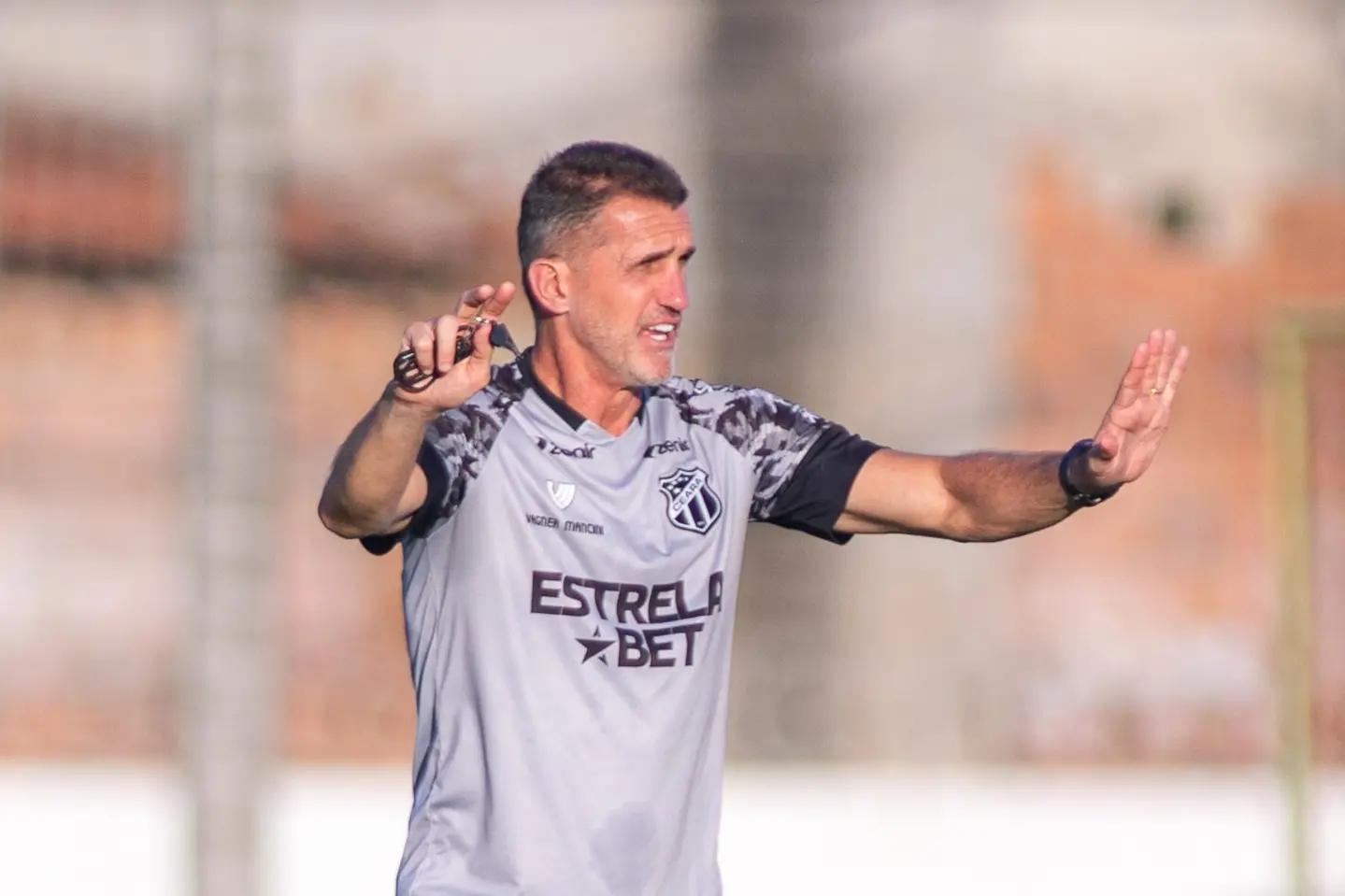 Imagem da notícia Vagner Mancini tem culpa no momento do Ceará, mas não é o maior responsável