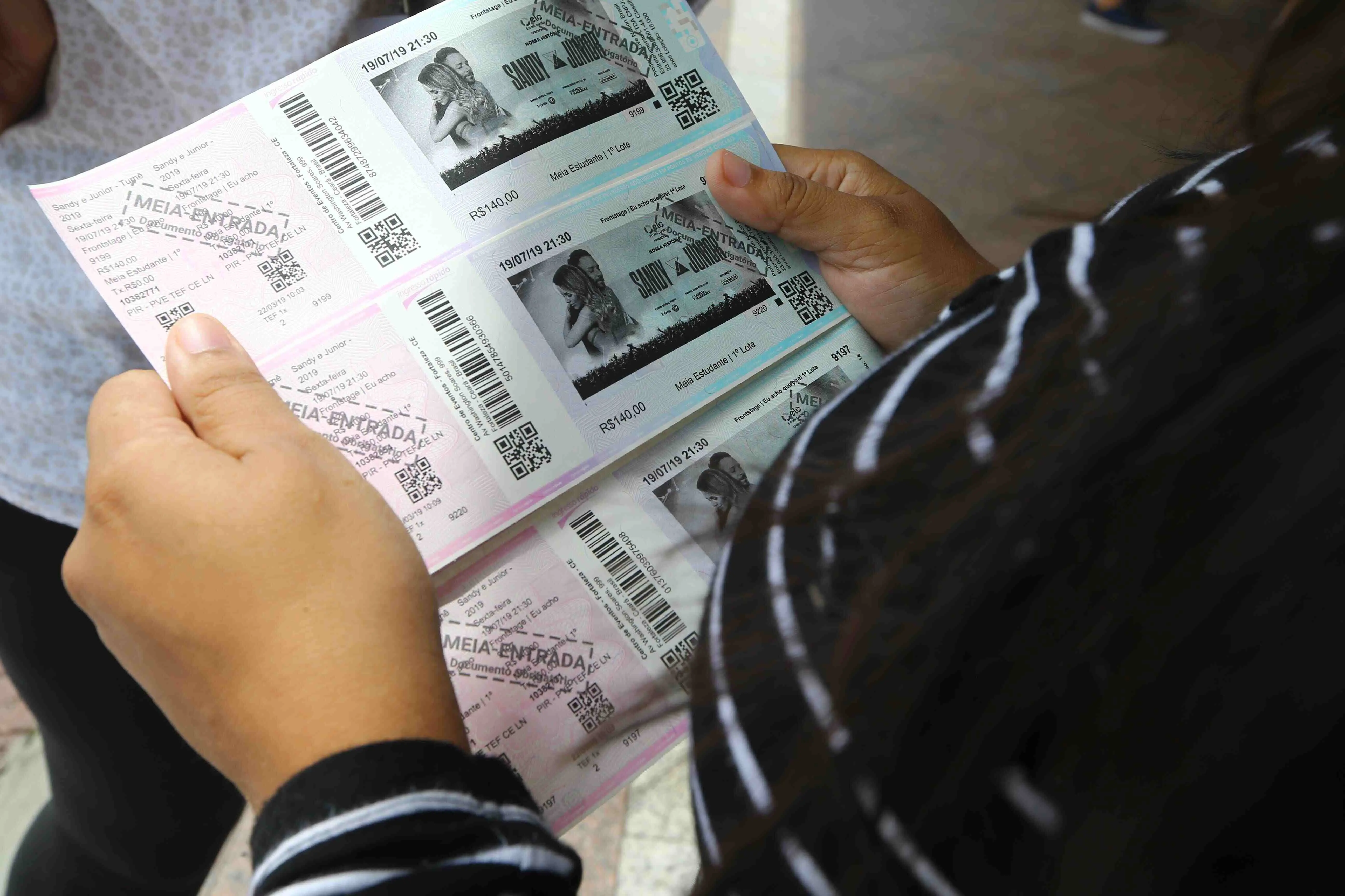 Imagem da notícia: CMFor aprova projeto que obriga produtoras a oferecer opção de ingressos sem taxa de serviço