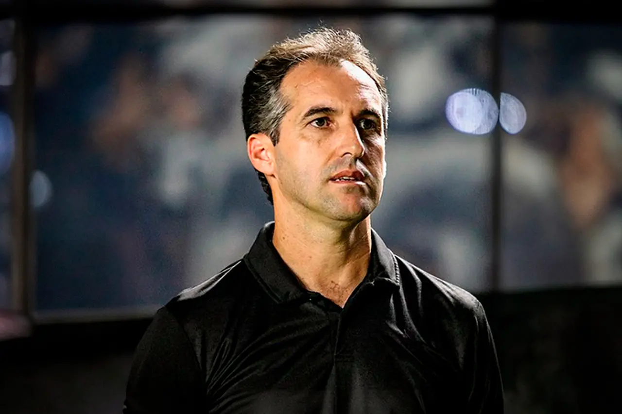 Imagem da notícia Bastidores da contratação do técnico Léo Condé no Ceará