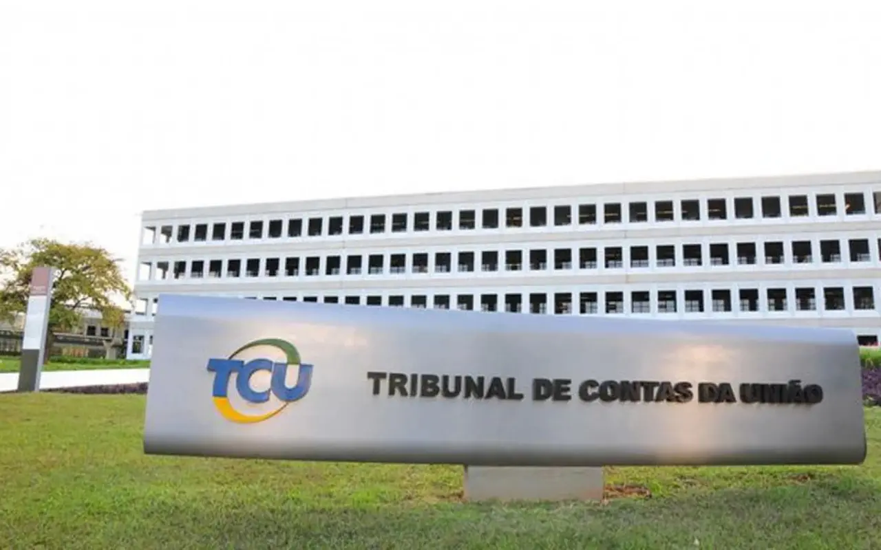 Imagem da notícia: TCU libera parcela de R$ 6 bilhões de recursos do programa Pé-de-Meia
