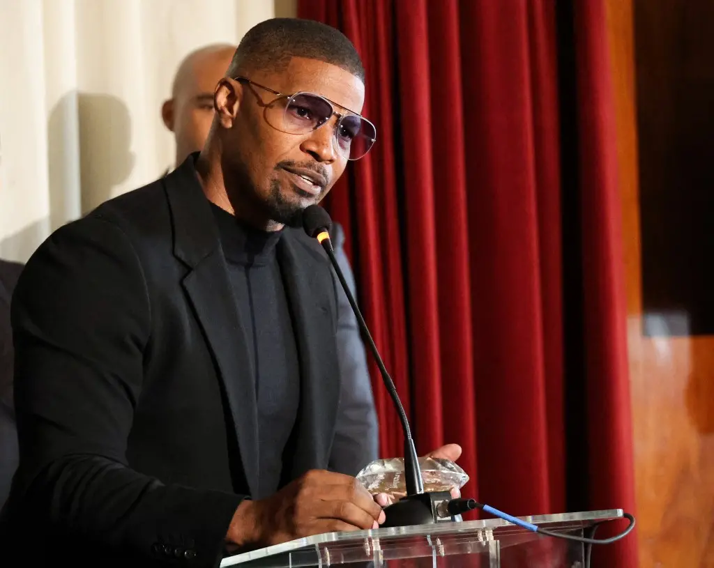 Imagem da notícia: Jamie Foxx detalha estado de saúde após colapso no passado: 'Fora do ar por 20 dias'