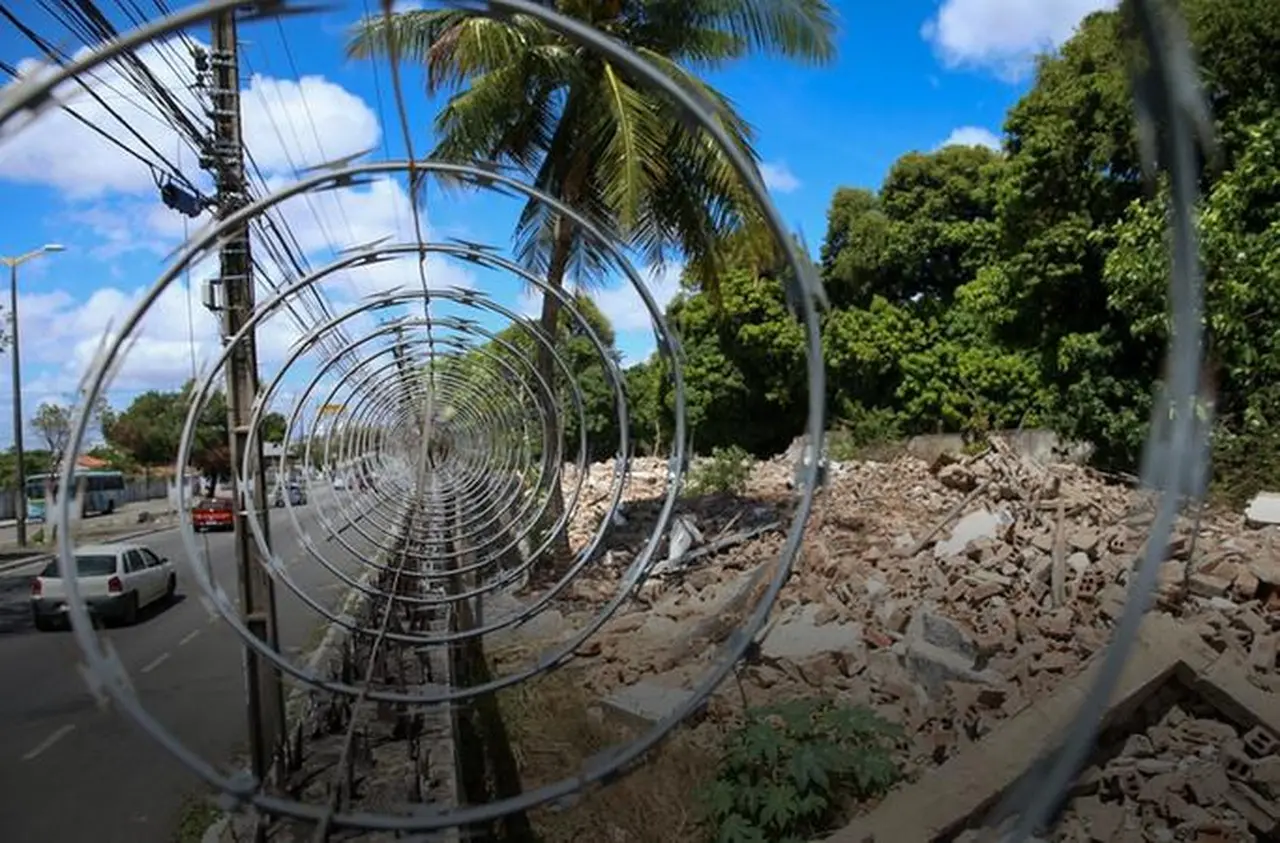 Imagem da notícia: ‘Vazios urbanos’ em Fortaleza aumentam sensação de insegurança, degradam e segregam territórios 