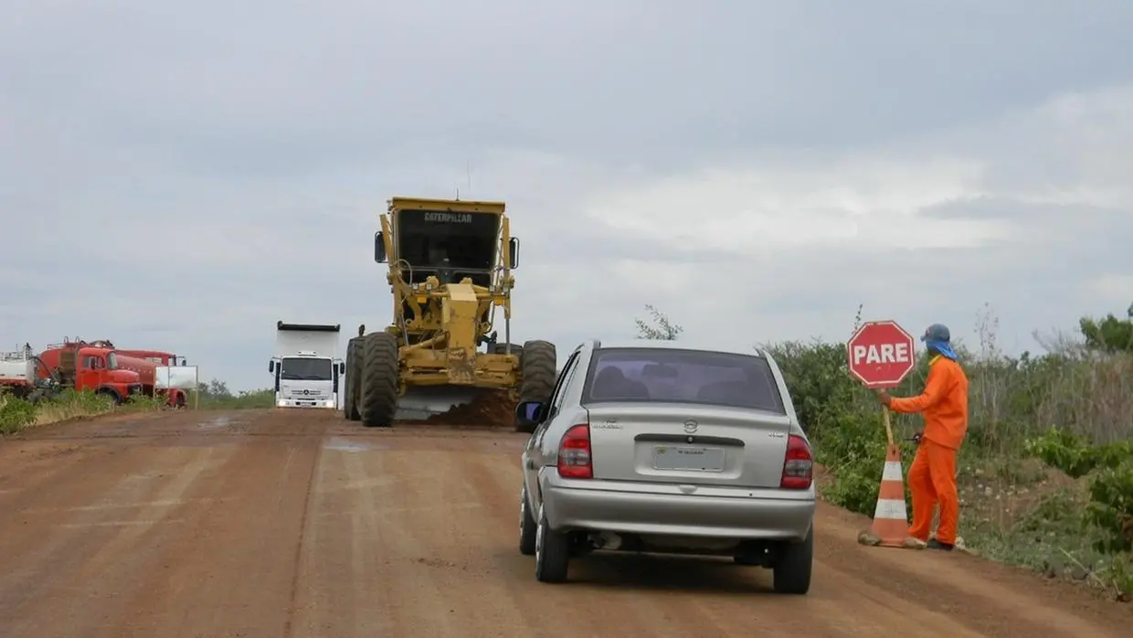Imagem da notícia: Prefeituras em alerta: gasto com pessoal pode impedir recebimento de recursos para obras; entenda 