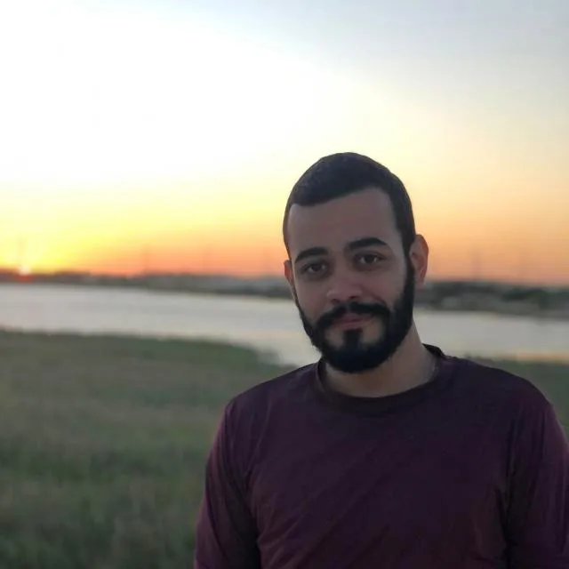 Na Universidade, o estudante teve oportunidade de fazer aulas de campo. Em Caetanos de Cima, foi feita uma visita às comunidades de pescadores e de moradores que lidam com a transformação da localidade em destino turístico
